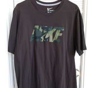 Mens Nike T-shirt, size L